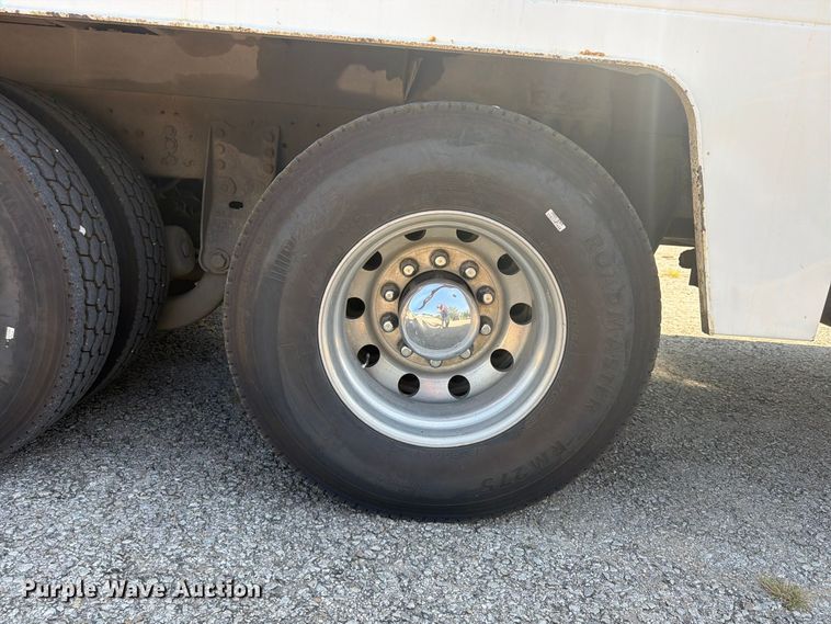 image for item FU4597 2001 Peterbilt 378 fuel / lube truck