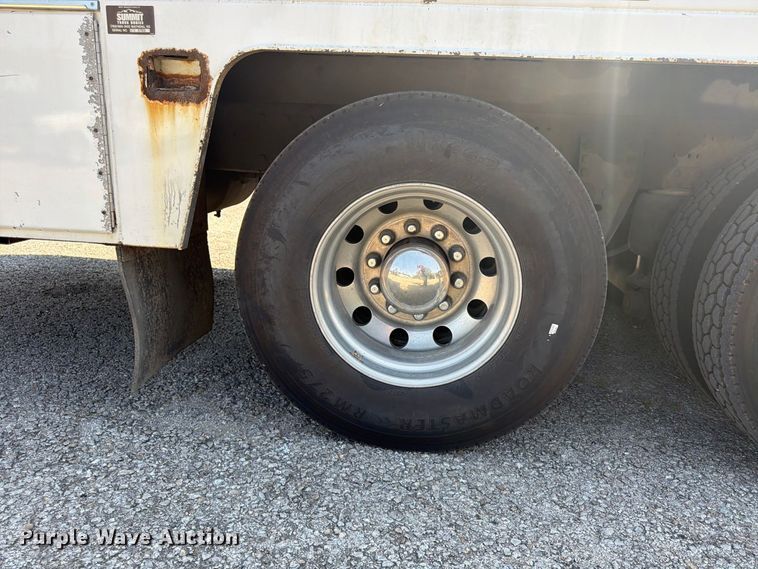 image for item FU4597 2001 Peterbilt 378 fuel / lube truck