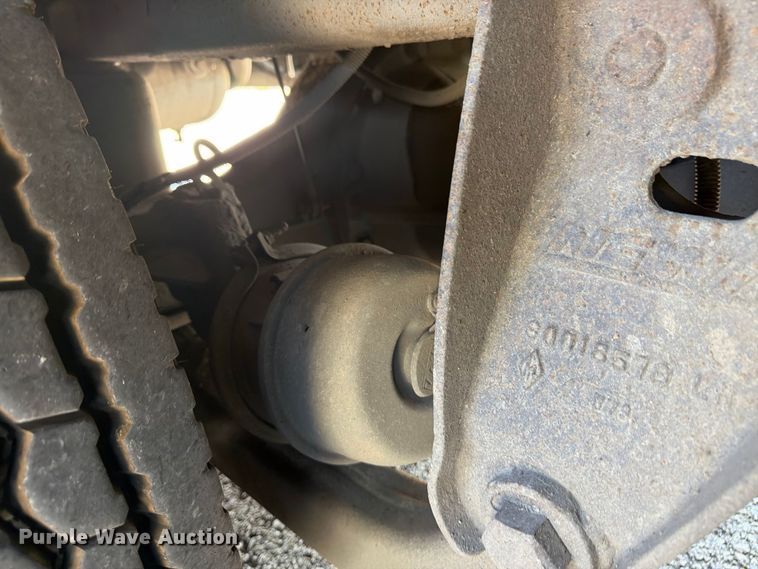 image for item FU4597 2001 Peterbilt 378 fuel / lube truck