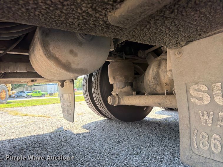 image for item FU4597 2001 Peterbilt 378 fuel / lube truck