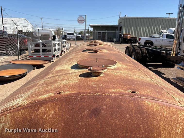 image for item JM9466 Tank
