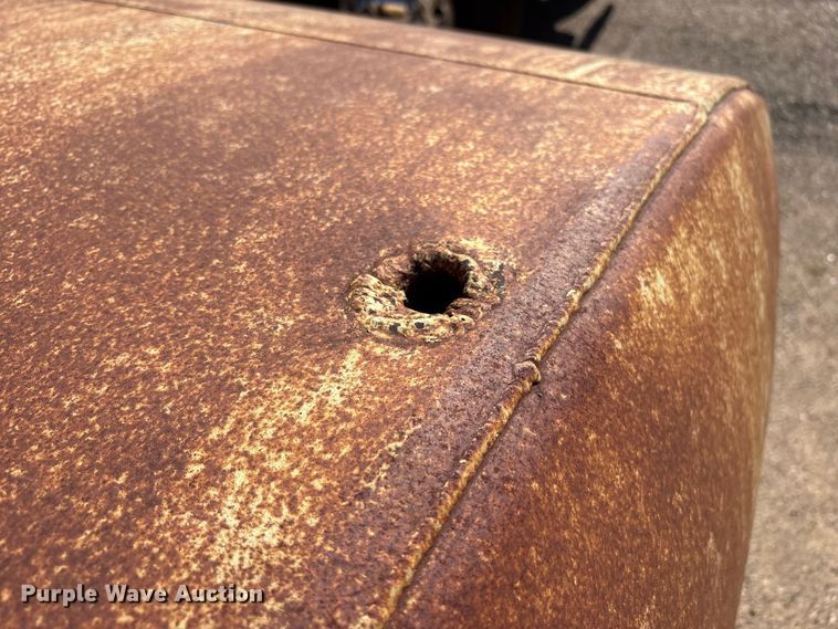 image for item JM9466 Tank