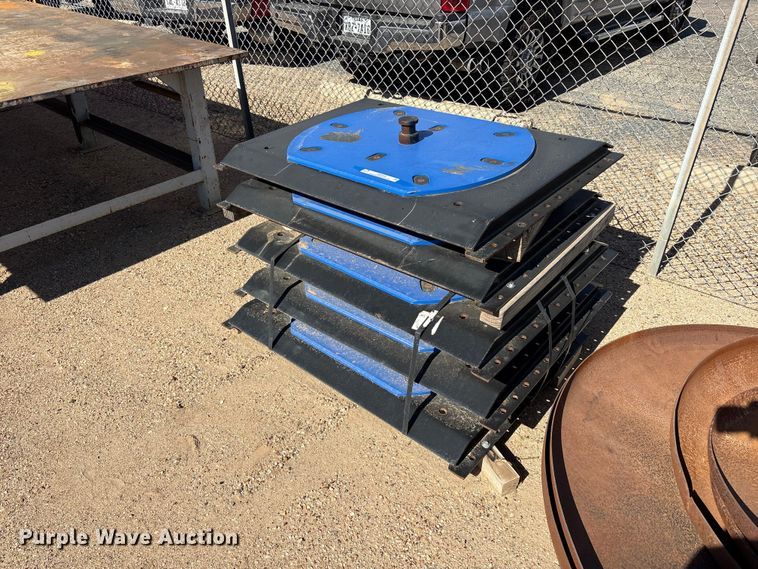 image for item JM9469 (5) fifth wheel plates