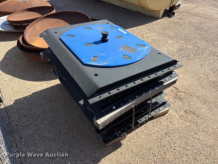 image for item JM9469 (5) fifth wheel plates