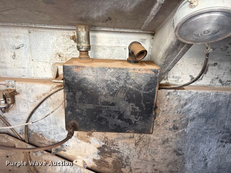 image for item JM9472 Progress tank tank bed