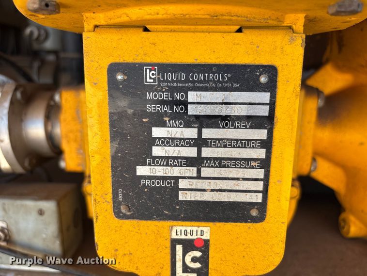 image for item JM9475 2018 Kenworth T800 fuel truck