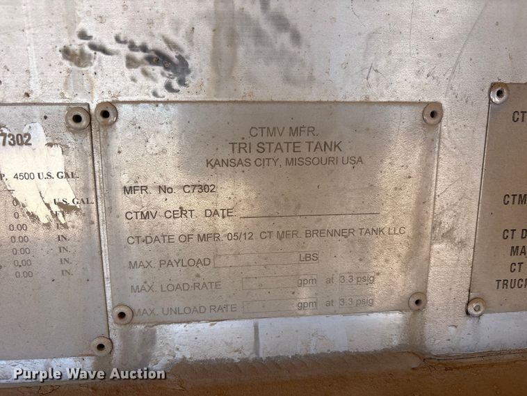 image for item JM9475 2018 Kenworth T800 fuel truck