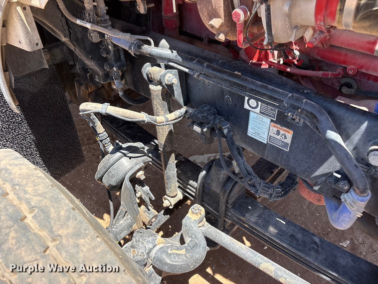 image for item JM9475 2018 Kenworth T800 fuel truck