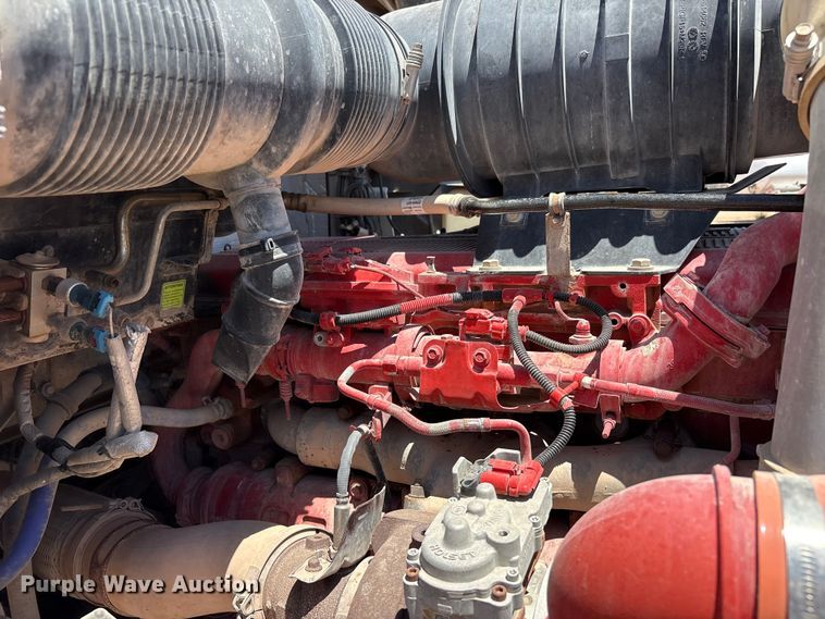 image for item JM9475 2018 Kenworth T800 fuel truck