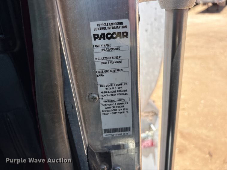 image for item JM9475 2018 Kenworth T800 fuel truck