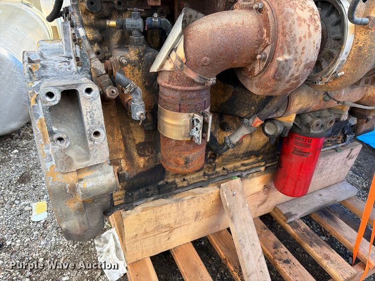 image for item MQ9161 Caterpillar C15 engine