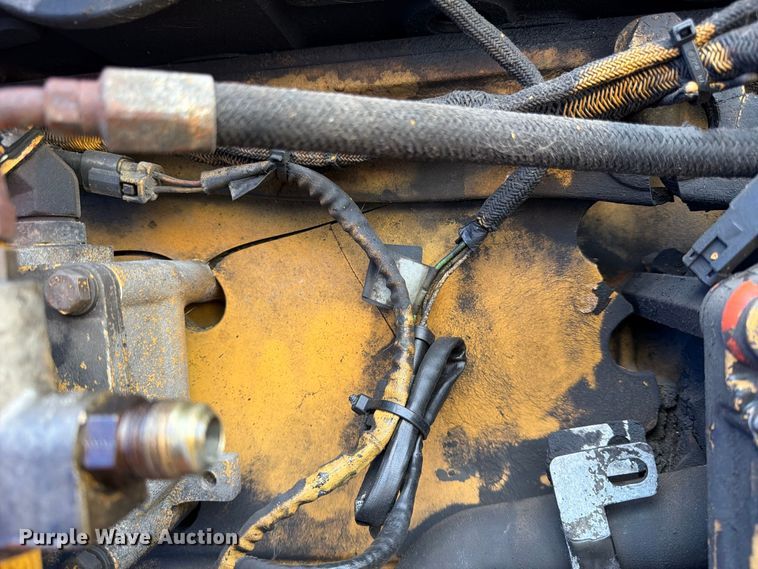 image for item MQ9161 Caterpillar C15 engine