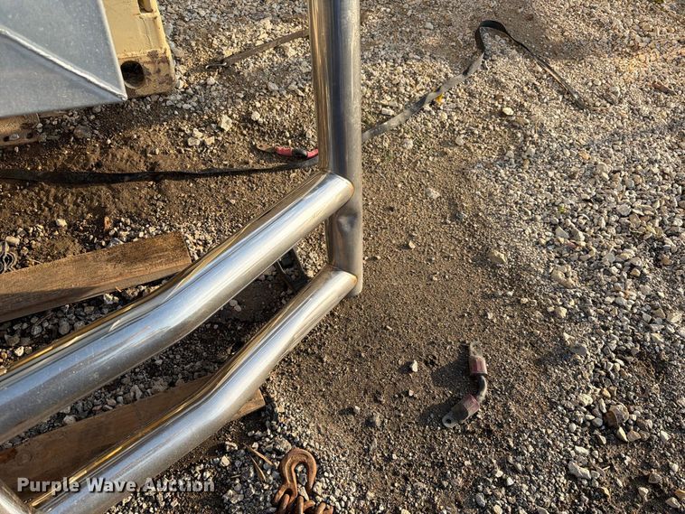 image for item MQ9162 Truck tractor parts