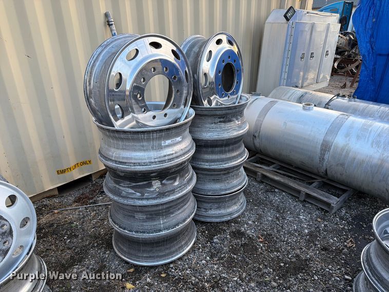 image for item MQ9166 (10) truck tractor wheels