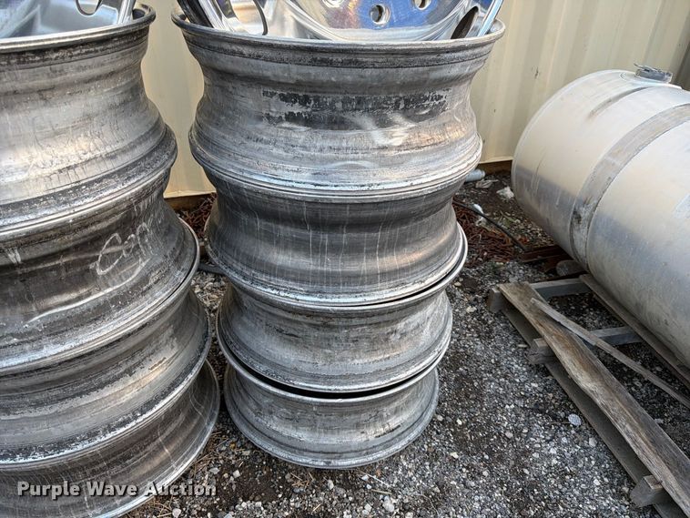 image for item MQ9166 (10) truck tractor wheels