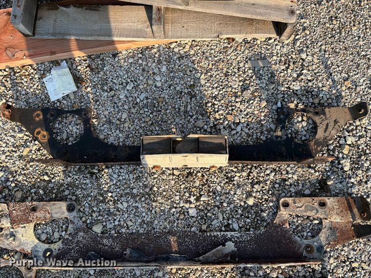 image for item MQ9167 Peterbilt 387 body parts