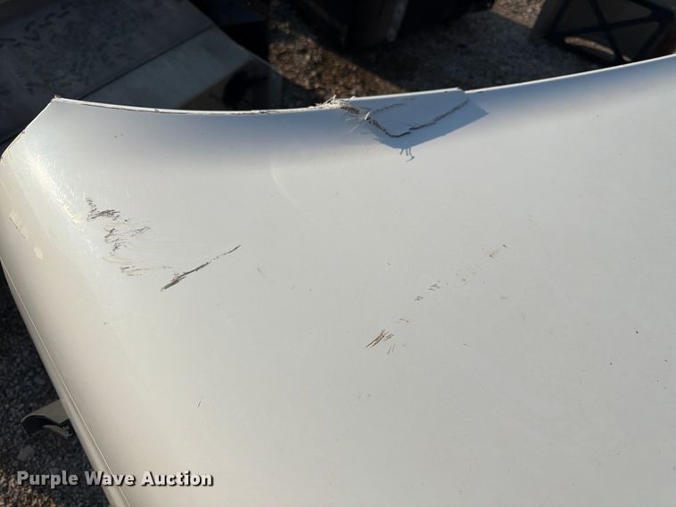 image for item MQ9167 Peterbilt 387 body parts