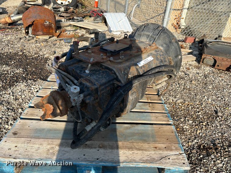 image for item MQ9168 Eaton Fuller transmission