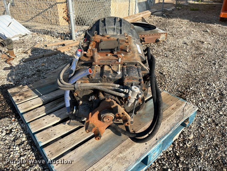 image for item MQ9168 Eaton Fuller transmission