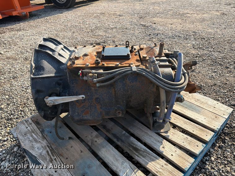 image for item MQ9168 Eaton Fuller transmission