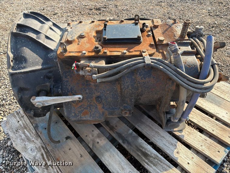 image for item MQ9168 Eaton Fuller transmission