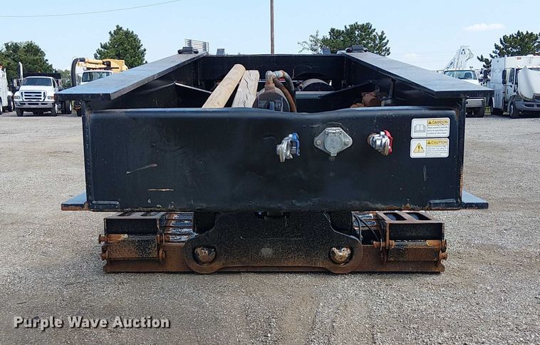 image for item NU9717 2013 Kalyn Siebert lowboy equipment trailer