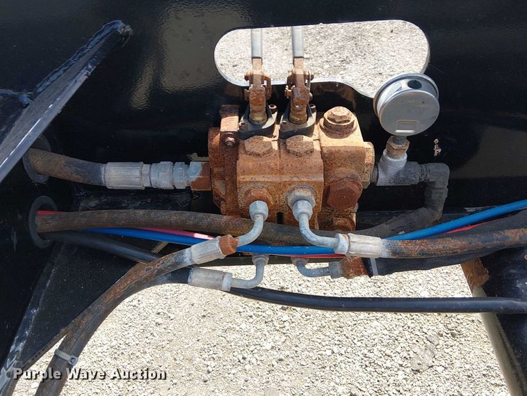 image for item NU9717 2013 Kalyn Siebert lowboy equipment trailer