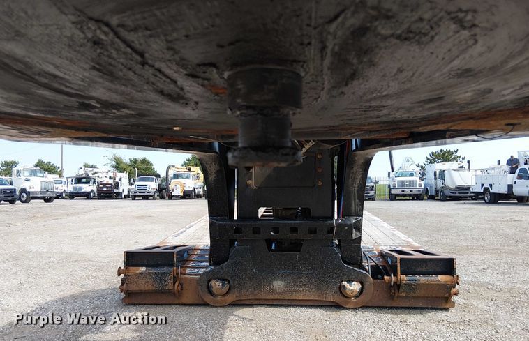 image for item NU9717 2013 Kalyn Siebert lowboy equipment trailer