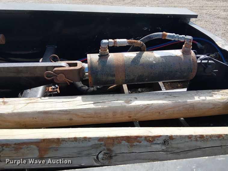 image for item NU9717 2013 Kalyn Siebert lowboy equipment trailer