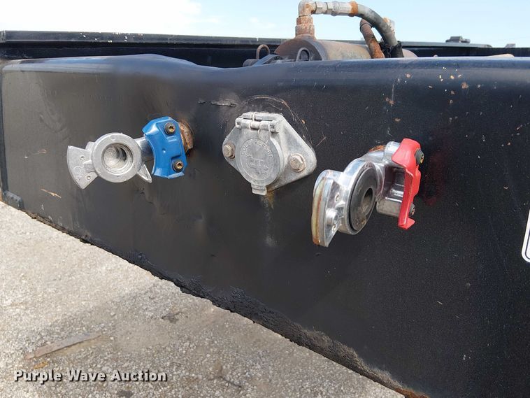 image for item NU9717 2013 Kalyn Siebert lowboy equipment trailer