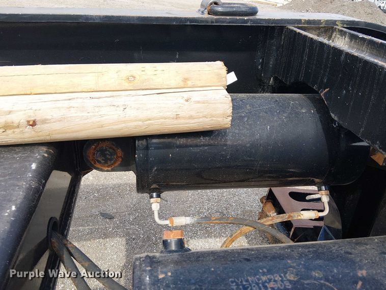 image for item NU9717 2013 Kalyn Siebert lowboy equipment trailer
