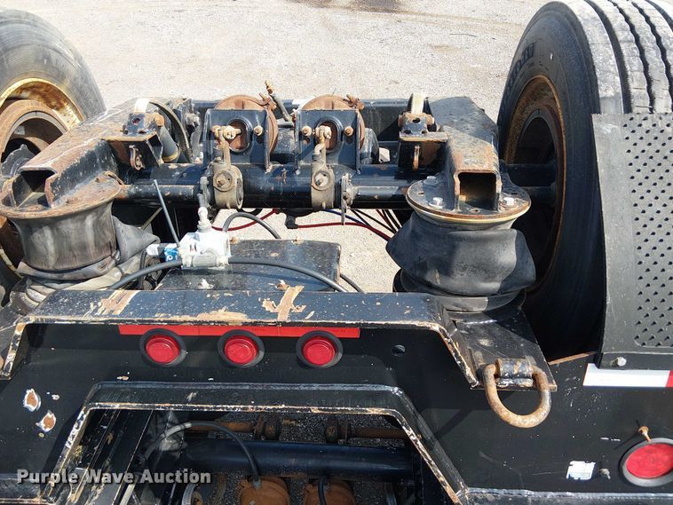 image for item NU9717 2013 Kalyn Siebert lowboy equipment trailer