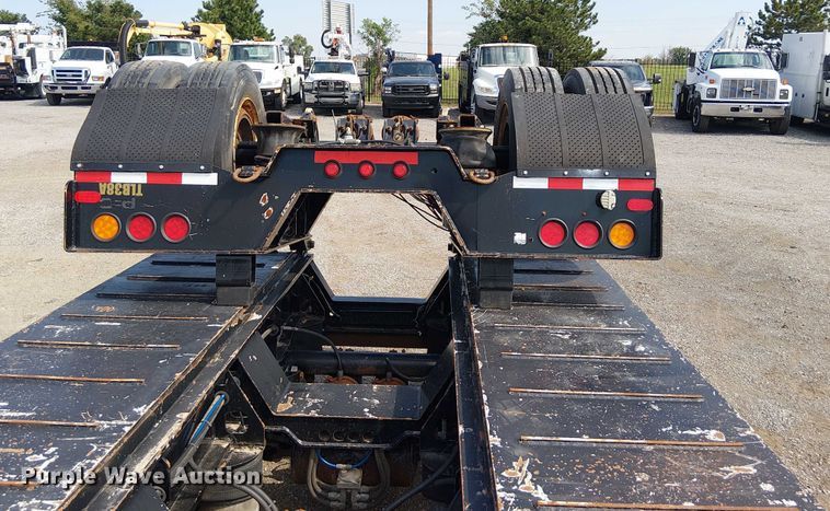 image for item NU9717 2013 Kalyn Siebert lowboy equipment trailer