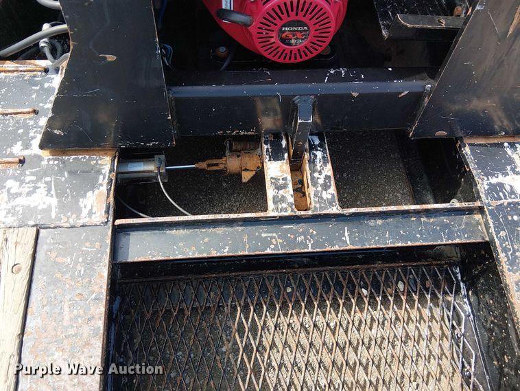 image for item NU9717 2013 Kalyn Siebert lowboy equipment trailer