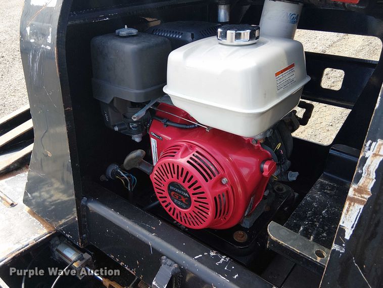 image for item NU9717 2013 Kalyn Siebert lowboy equipment trailer