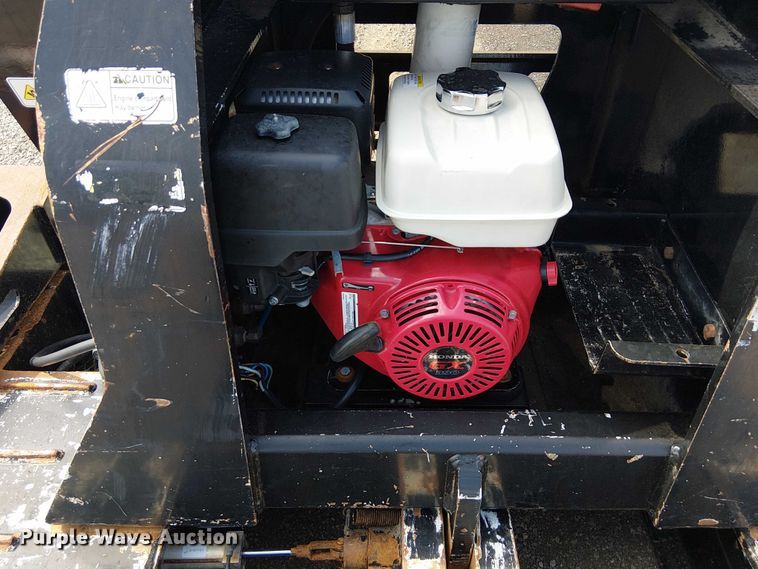 image for item NU9717 2013 Kalyn Siebert lowboy equipment trailer