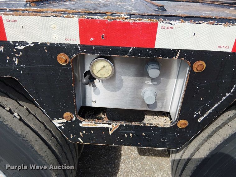 image for item NU9717 2013 Kalyn Siebert lowboy equipment trailer
