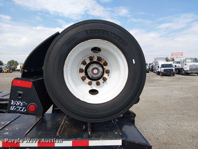 image for item NU9717 2013 Kalyn Siebert lowboy equipment trailer