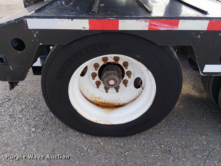 image for item NU9717 2013 Kalyn Siebert lowboy equipment trailer