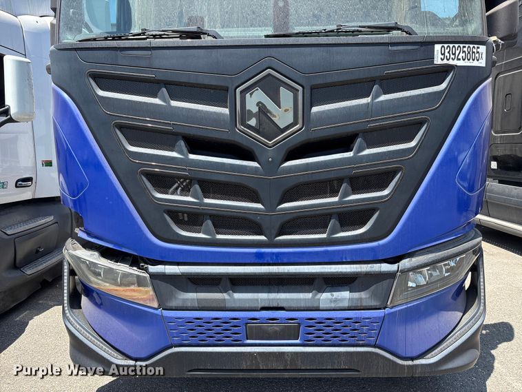 image for item YA1628 2022 Nikola TRE semi truck