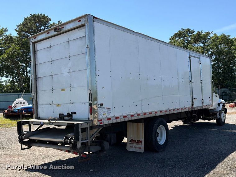 image for item YA2502 2018 International 4300 box truck