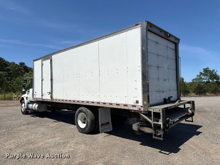 image for item YA2502 2018 International 4300 box truck
