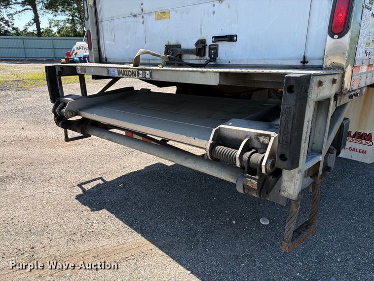 image for item YA2502 2018 International 4300 box truck