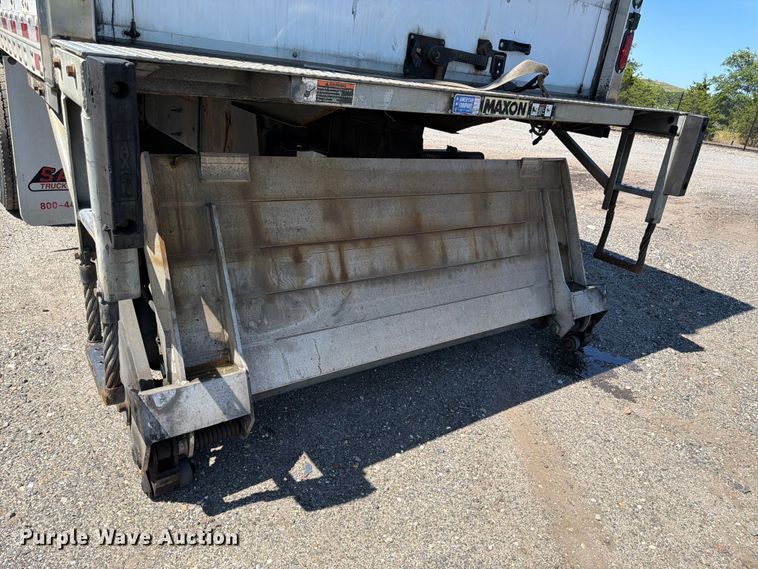 image for item YA2502 2018 International 4300 box truck