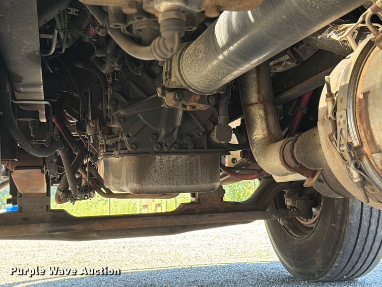 image for item YA2502 2018 International 4300 box truck