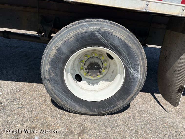 image for item YA2502 2018 International 4300 box truck