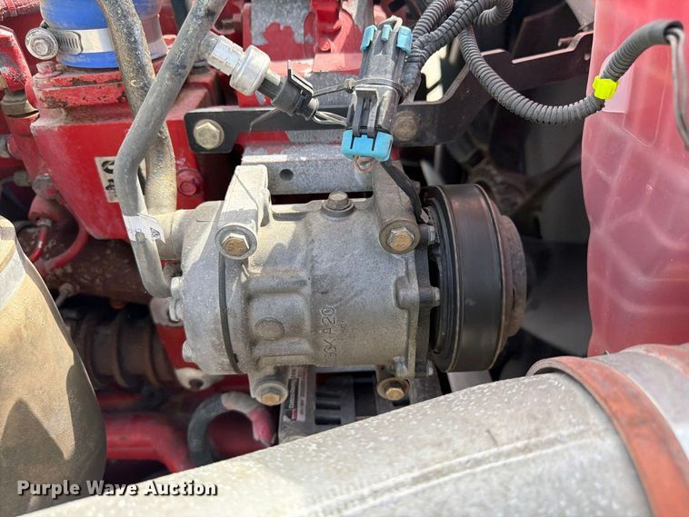 image for item YA3251 2015 Kenworth T680 semi truck