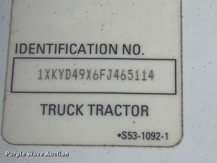 image for item YA3251 2015 Kenworth T680 semi truck