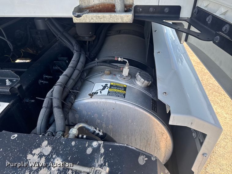 image for item YA3392 2023 Mack Anthem semi truck