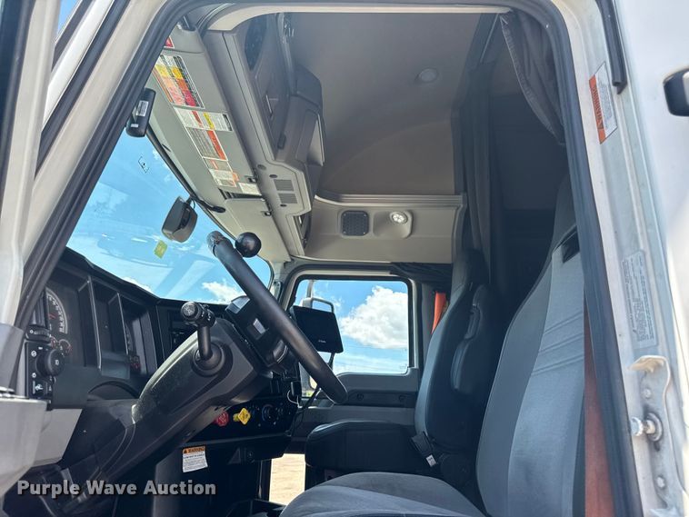 image for item YA3392 2023 Mack Anthem semi truck